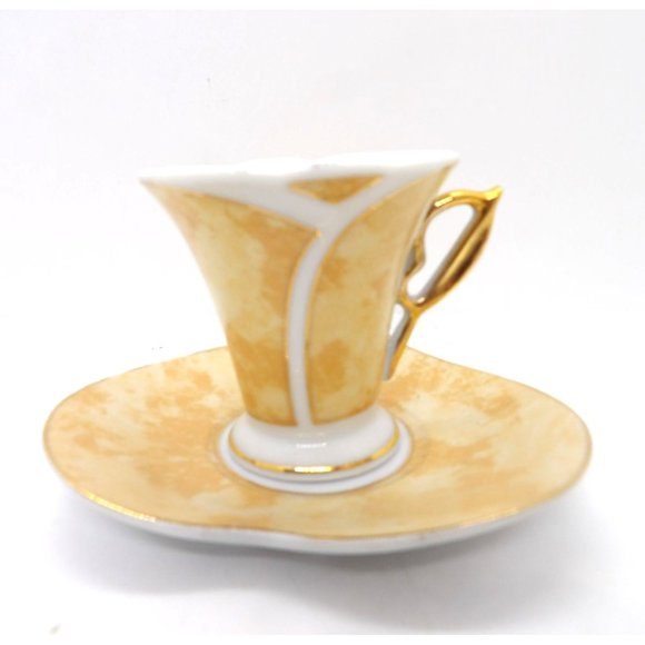 Tea Cups and Saucers T. Bavaria Germany Design (2) preowned - Picture 3 of 5